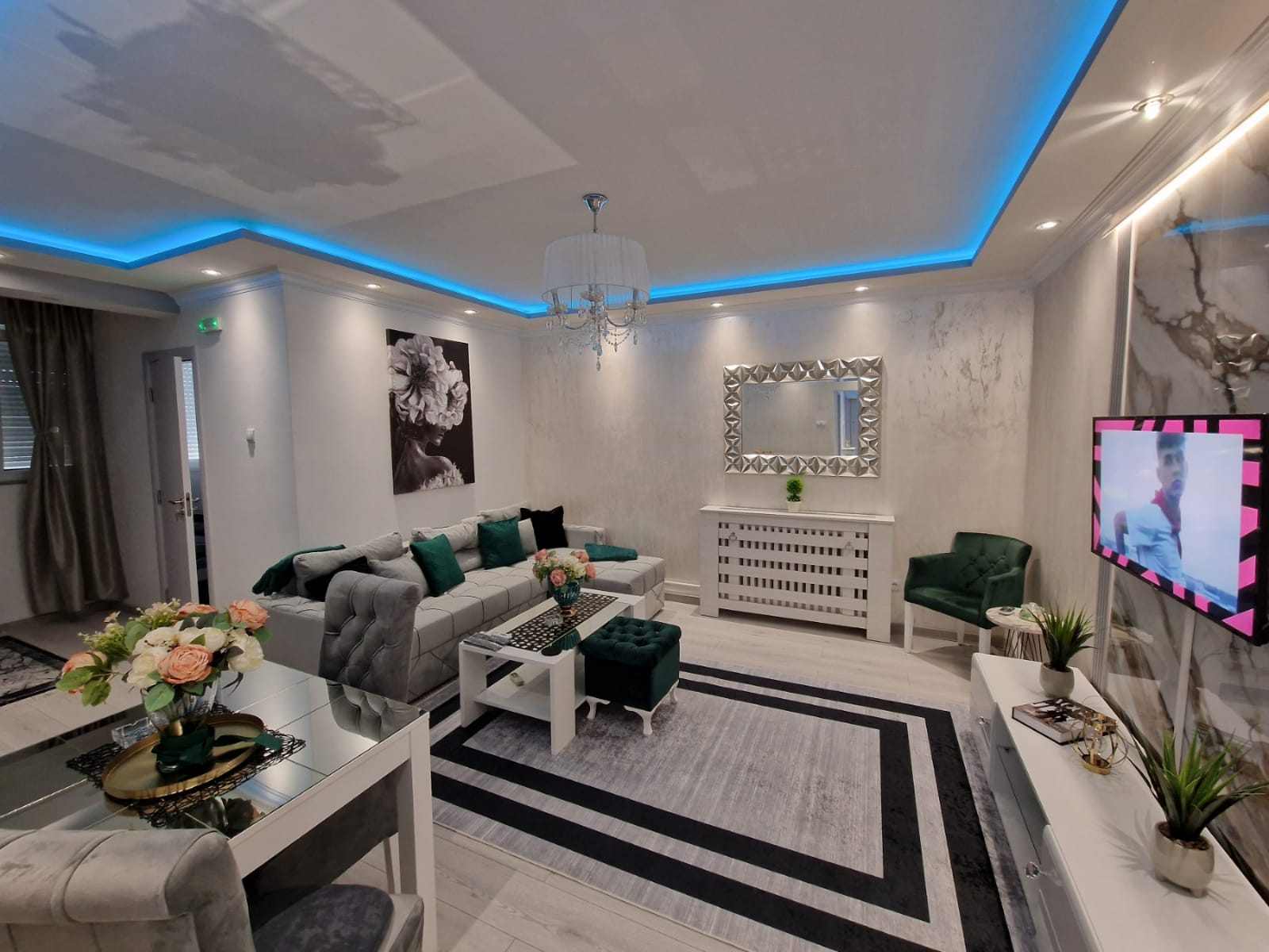 Mirror apartman thumbnail 10